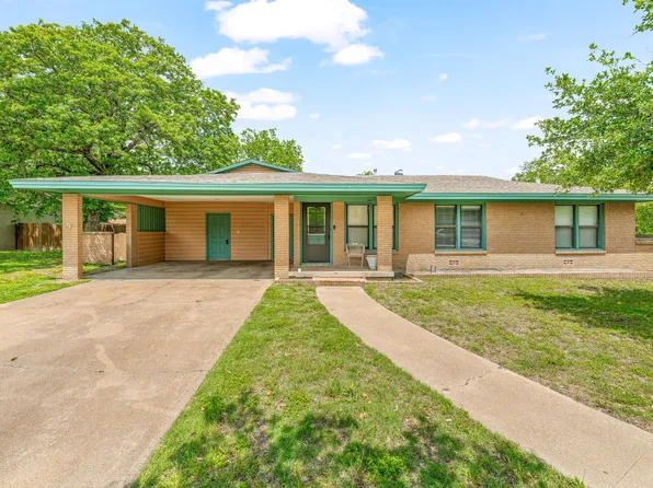 1905 Crestridge St, Stephenville, TX 76401