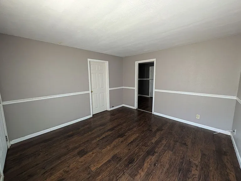 1243 Long Avenue — Photo 11