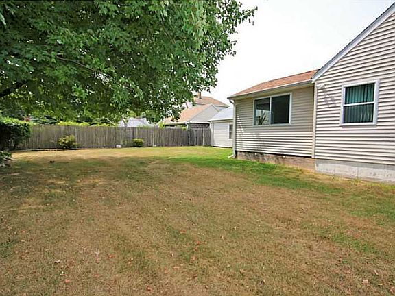 3rd image of 44 Baird Ave