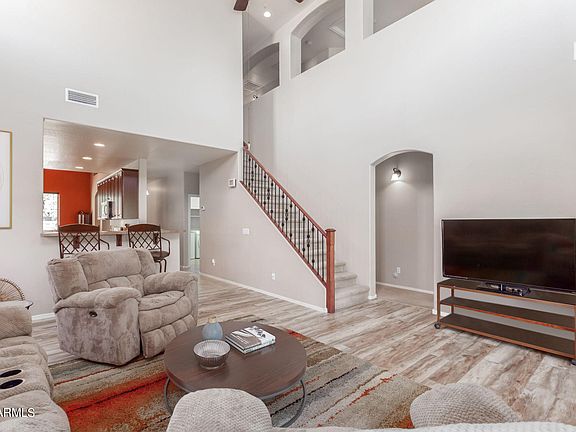 4th image of 42464 W SANTA FE Street