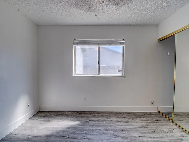 5461 Palmyra Ave — Photo 31