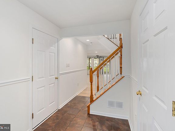4th image of 34 N Savanna Dr