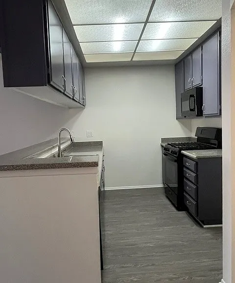 BAIRD APARTMENTS — Photo 11