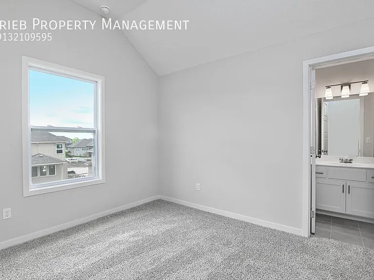 2677 W Dartmouth St — Photo 31