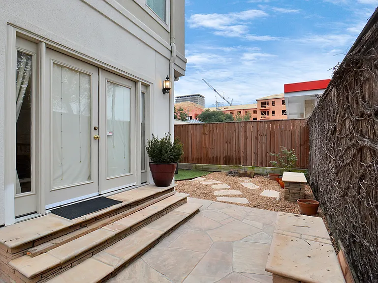1019 Marconi St — Photo 19