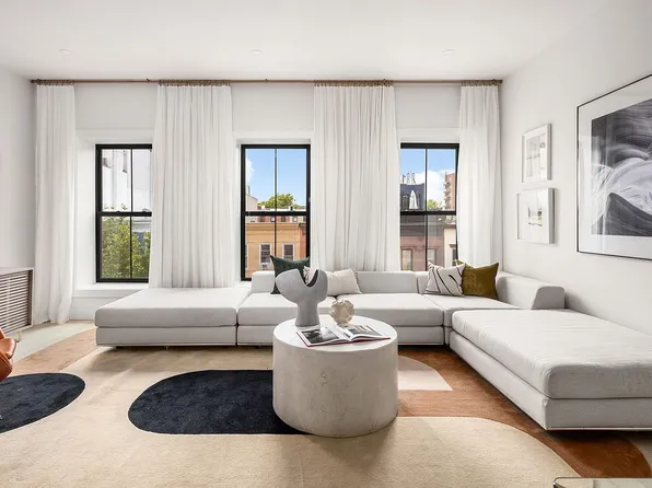 371 Douglass St APT 3, Brooklyn, NY 11217