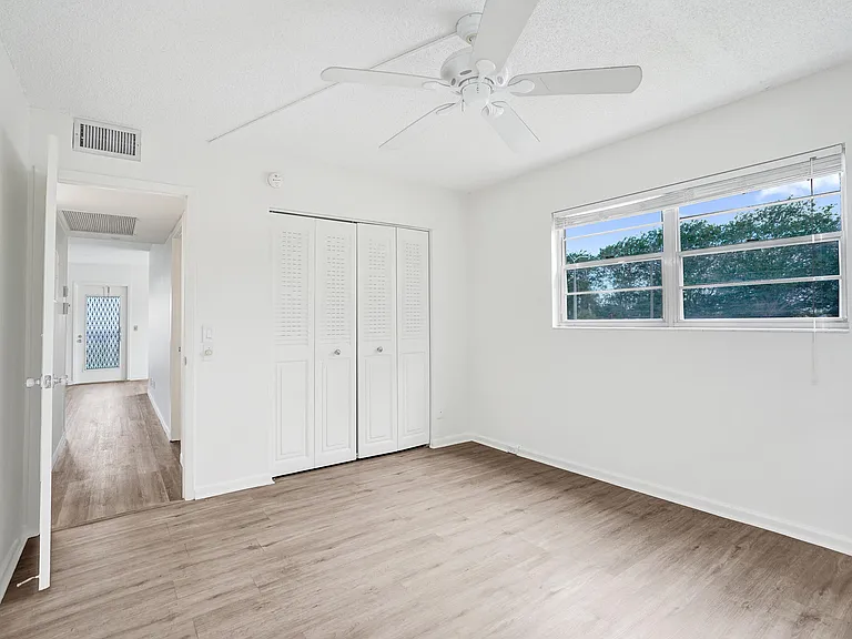 57 Dorset Dr #B — Photo 18