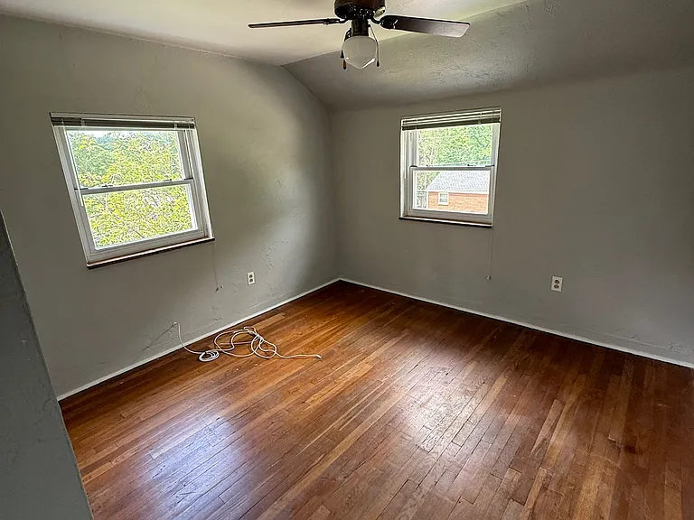 11831 Joan Dr — Photo 24