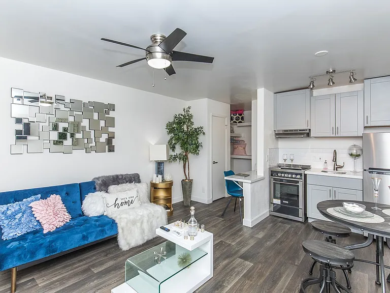 Studio 710 Apartments — Photo 58