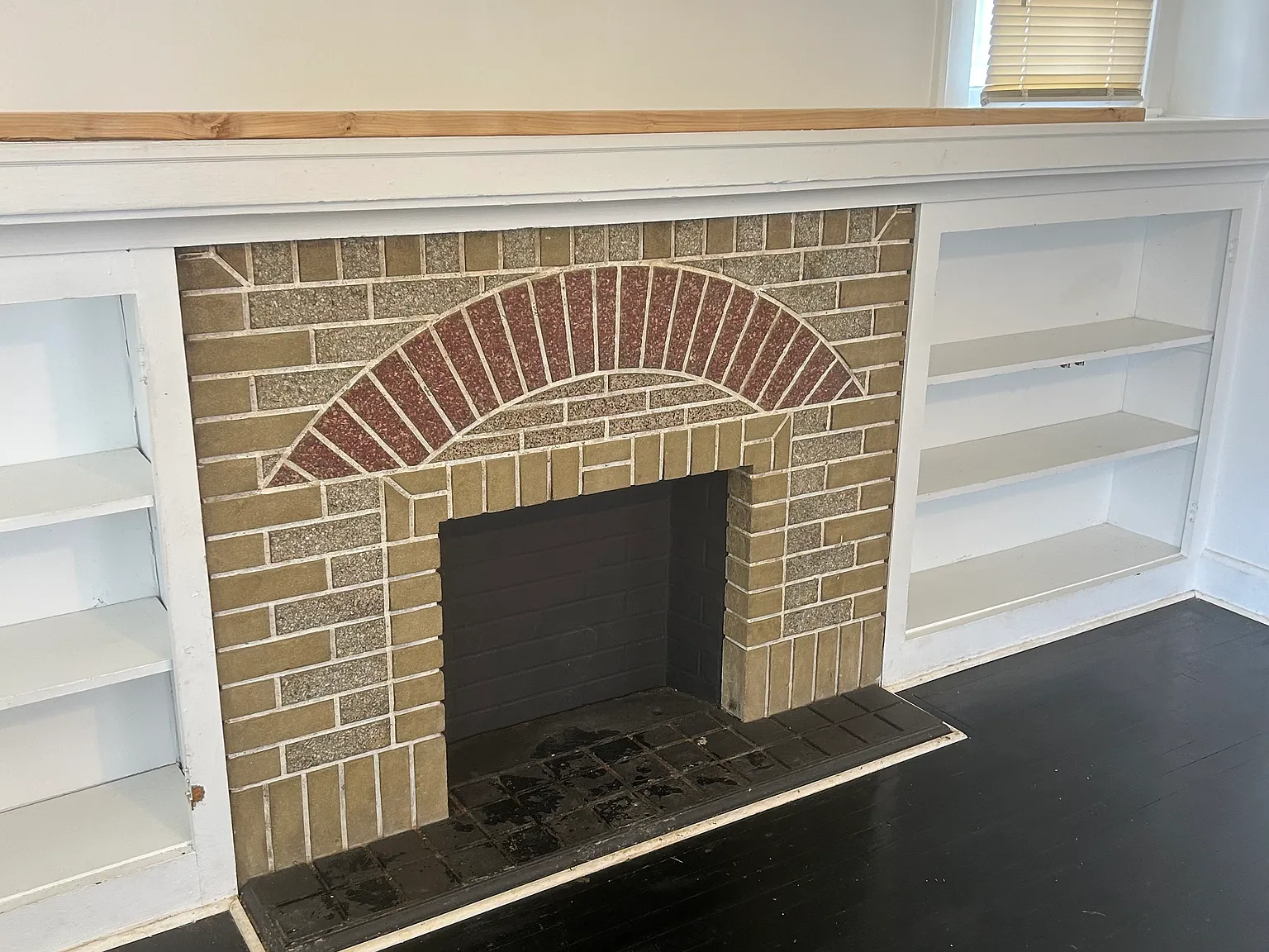 4 bed, 1941 sqft, $1,500 — Photo 2