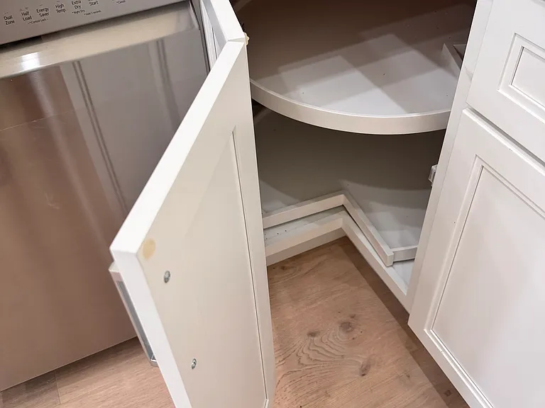 Kitchen - Corner cabinet lazy susan tray for easy access