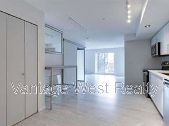 3rd image of 547 Yates Rd Unit 303