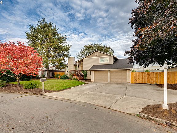 2nd image of 1213 SE 147th Ave