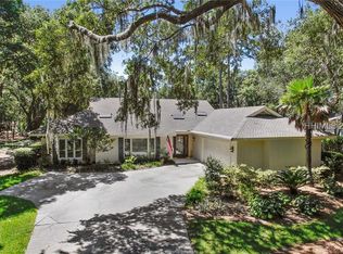 114 Coggins Point Rd, Hilton Head Island, SC 29928