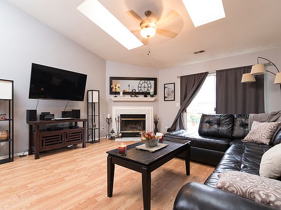 Vaulted Ceiling & Skylights