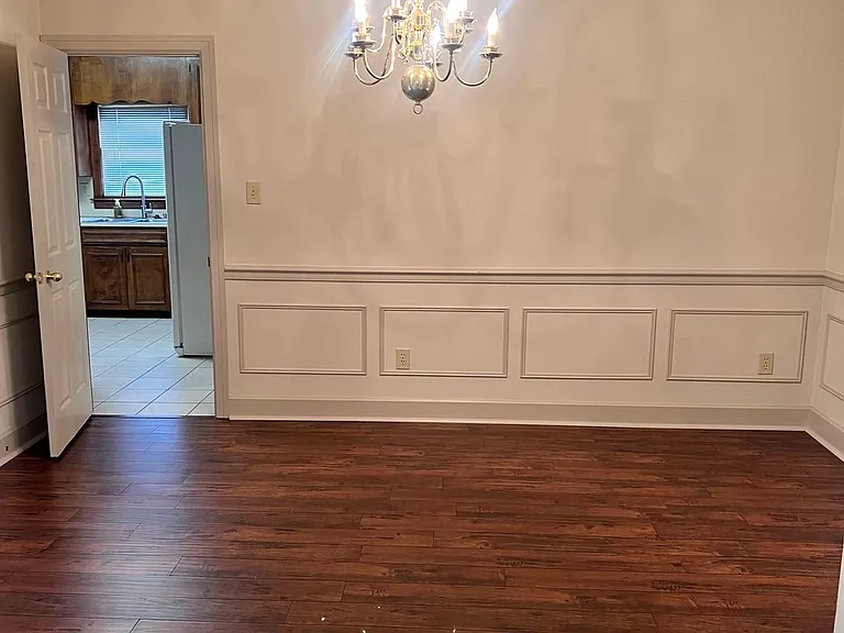 8706 Twelve Oaks Ln — Photo 2