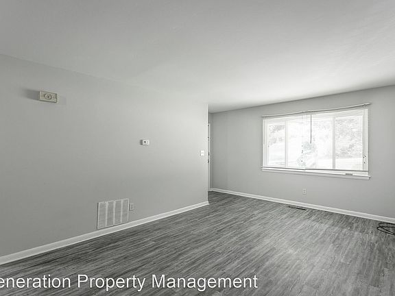 5th image of 4345 Montview Dr