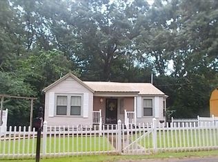 143 3rd St NW, Graysville, AL 35073