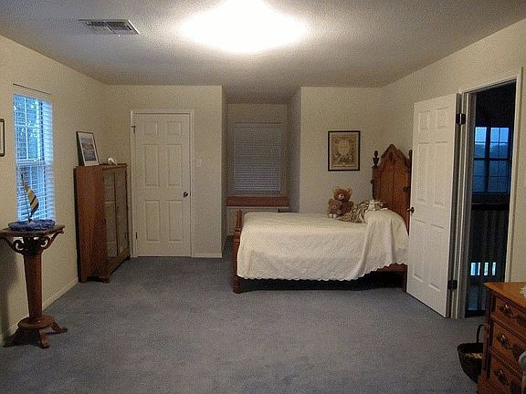 5th image of 2605 Chitina Ct