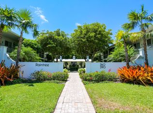372 4th Ave S, Naples, FL 34102