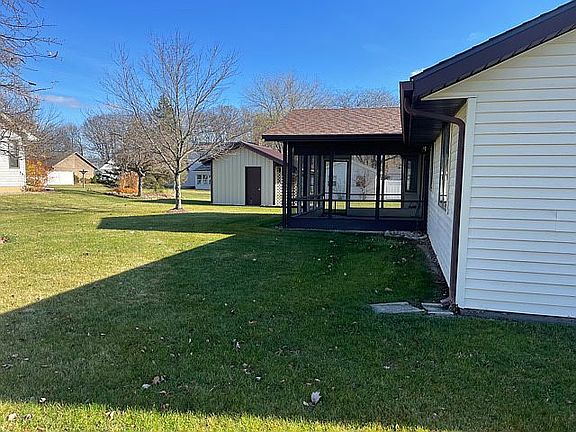 4th image of 405 Norlick Dr