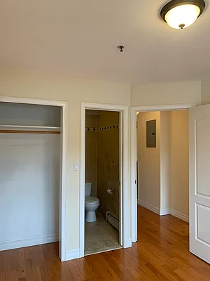 Rented by ABCO Commercial Properties, LLC | media 16