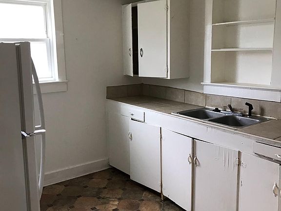 5th image of 3504 Lafayette Blvd APT 2