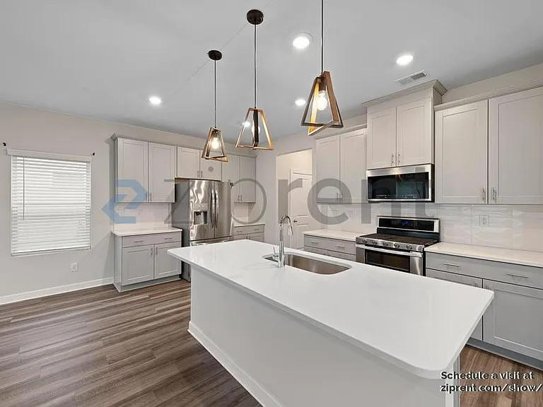 2708 Arbor Loop Dr — Photo 5
