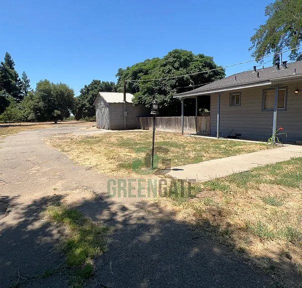 17400 E State Highway 120 — Photo 2