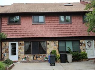 57 Rolling Hill Grn, Staten Island, NY 10312