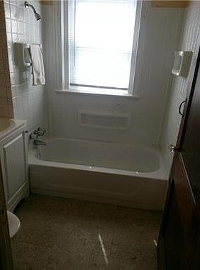 3rd image of 3228 Tracy Ave
