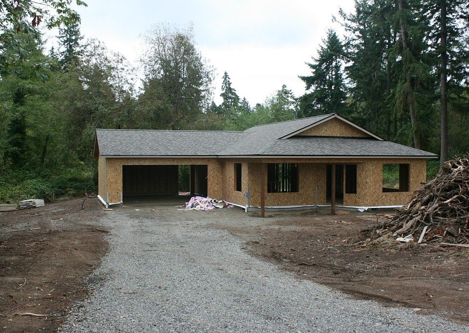 1st image of 6948 Bayview Dr NE