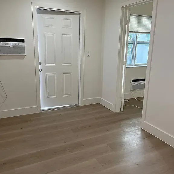 1720 N 17th Ave #7 — Photo 4