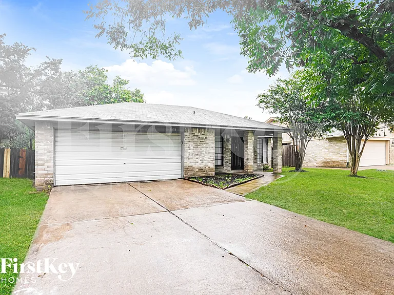 18742 Glen Briar Ln — Photo 2
