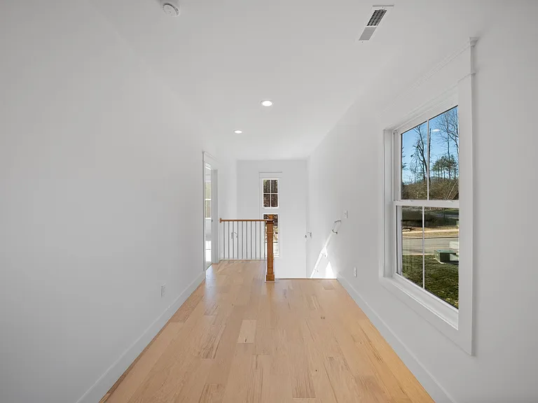109 Collin Pl #4 — Photo 11