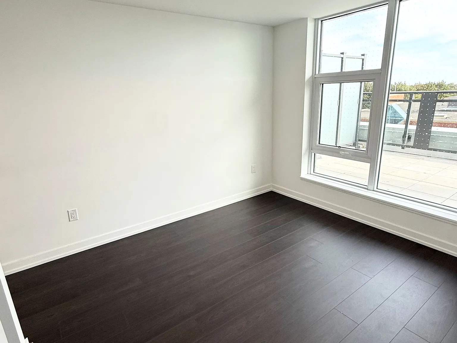 Joy Station Condos — Photo 4