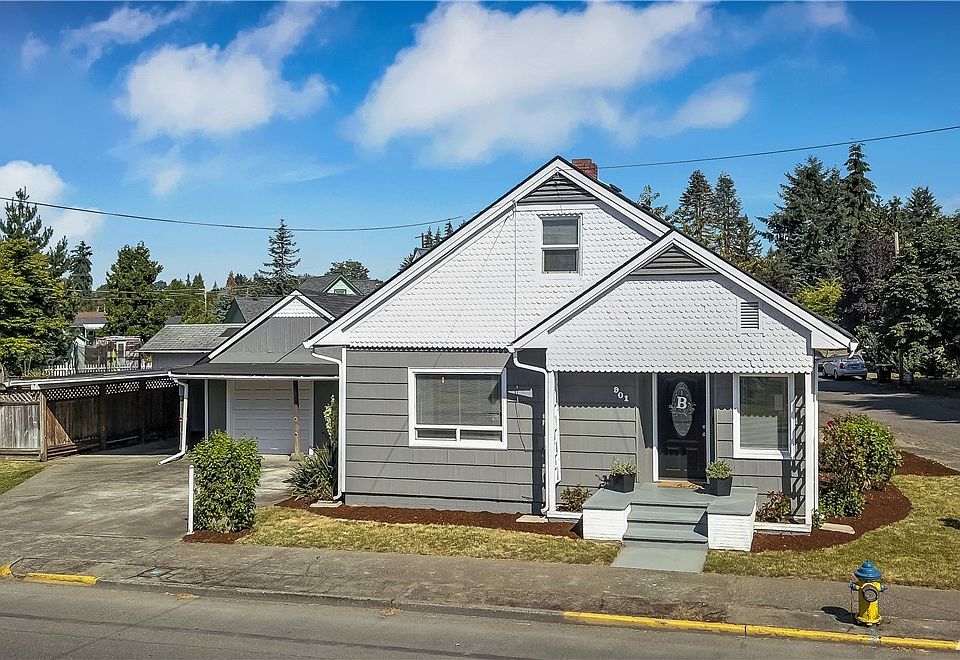 Front view of home. 