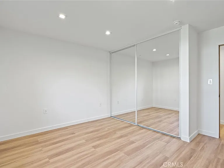 6108 Sadring Ave — Photo 27