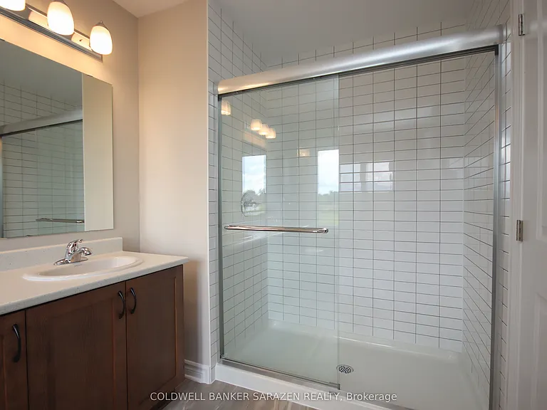 4043 Kelly Farm Dr — Photo 31