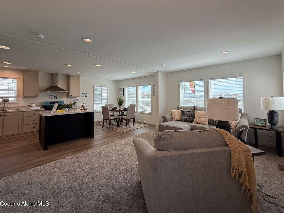 1st image of 72 2nd St