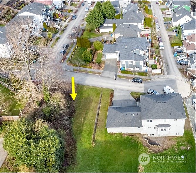 2nd image of 0 SW Thistle Street