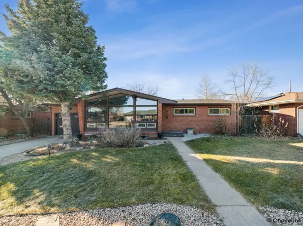 5420 Frederick Dr, Cheyenne, WY 82009