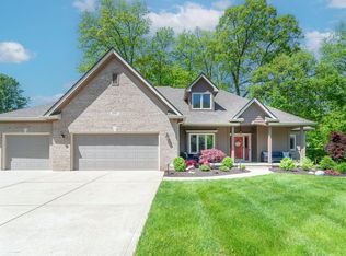8582 Hickory Hill Trl, Mooresville, IN 46158