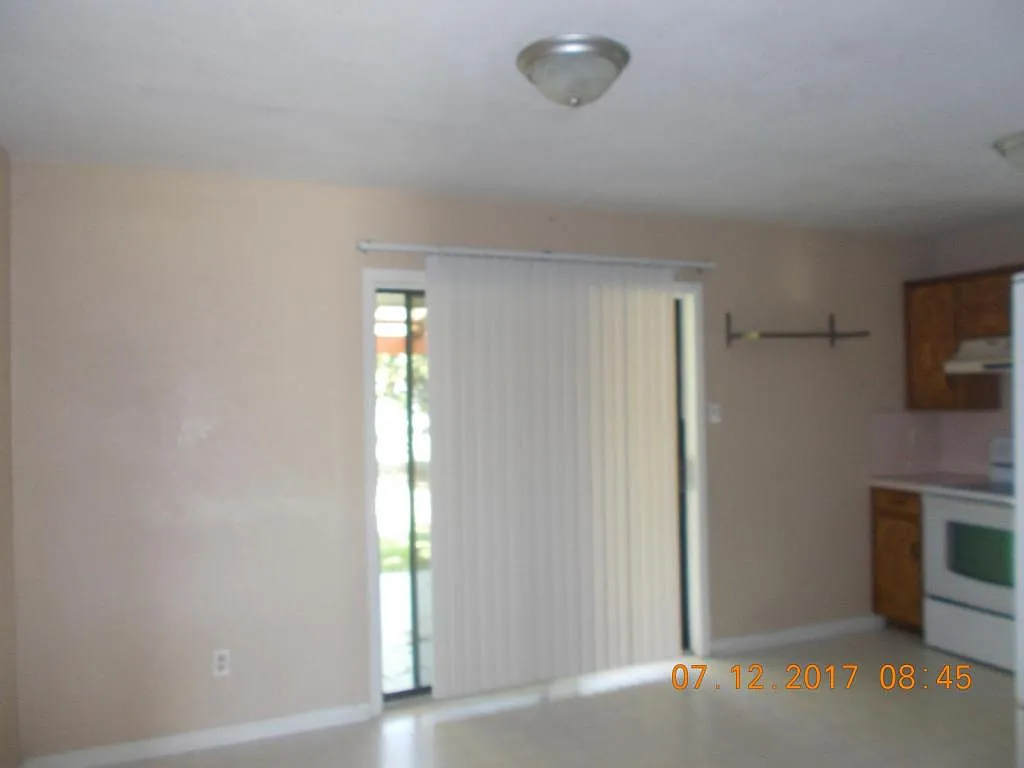 112 Myra Lou — Photo 4