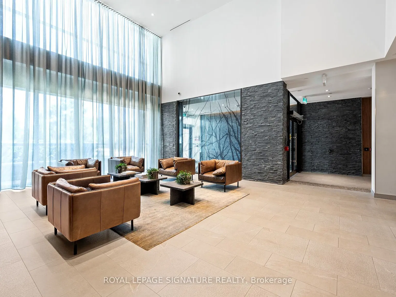 The Ravine Condo — Photo 3