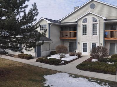 W240N2544 E Parkway Meadow Cir, Pewaukee, WI, 53072