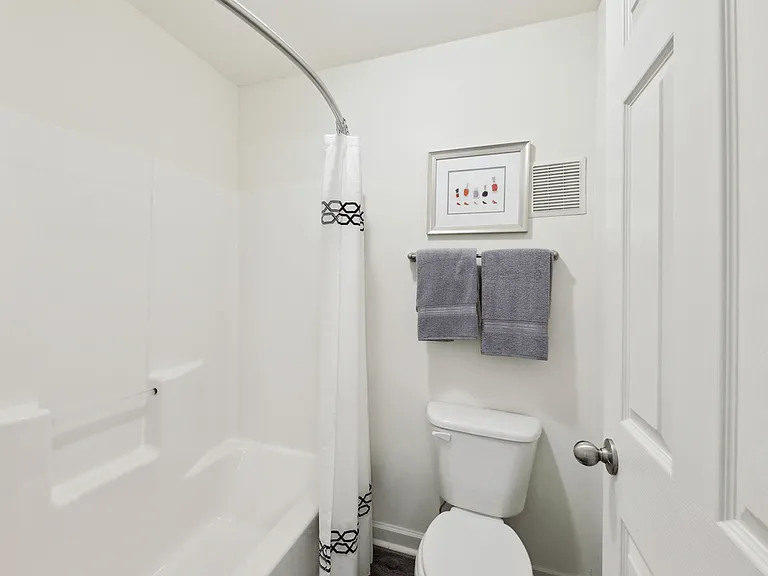 Forest Ridge Apartments — Photo 10