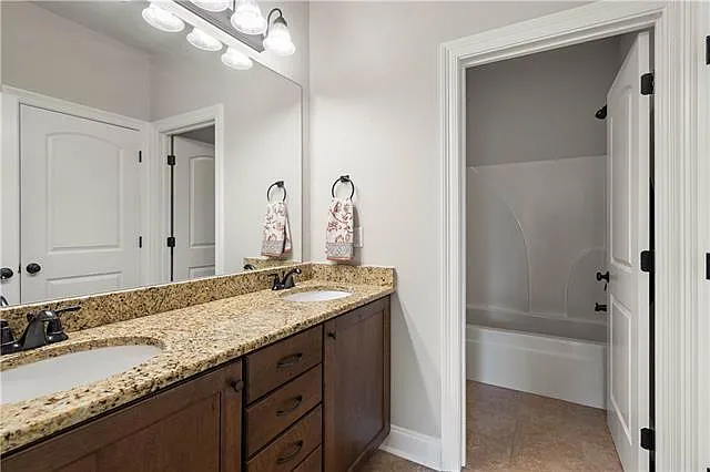 400 Walter Ln — Photo 18