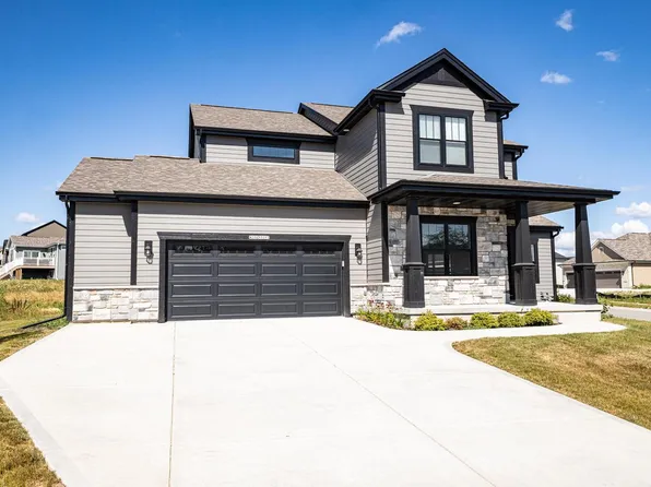 W206N5693 Muirfield DRIVE, Menomonee Falls, WI 53051