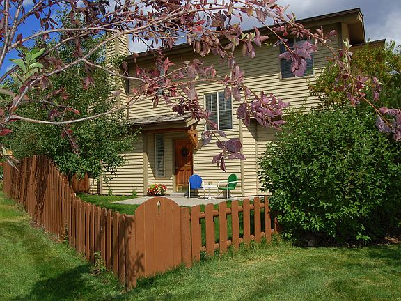 Fully fenced in front yard